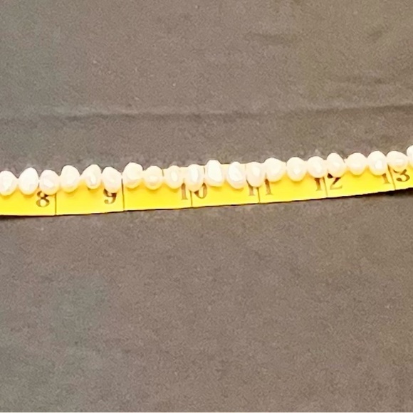 VTG 18 inch Blister Pearl Necklace With a Safety Clasp Labeled Silver Iridescent - Picture 9 of 12